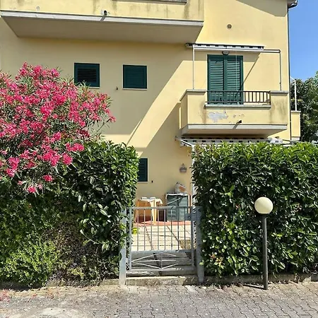 Relax Vista Mare Con Giardino Lejlighed